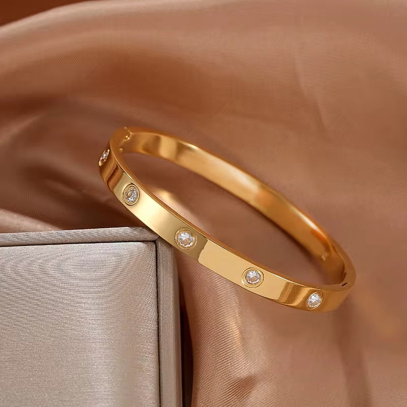 Bracciale Love in Oro 18k